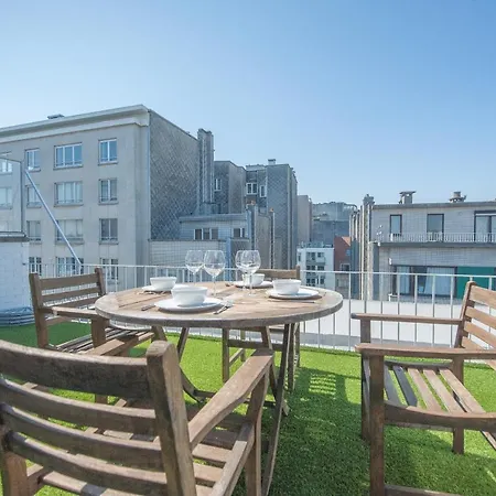 Met Groot Zonneterras Centrum *